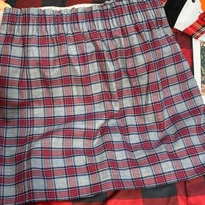 Short skirt, plaid and preppy!